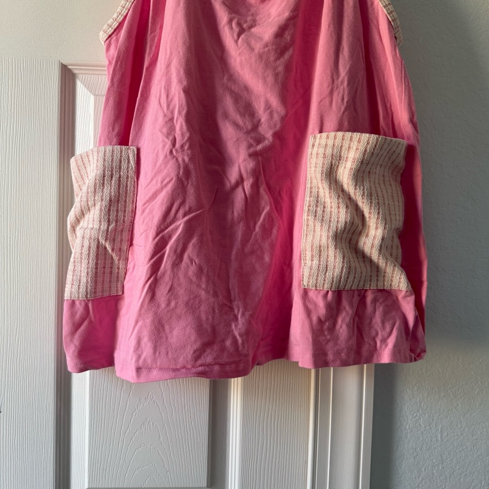 BUCKETLIST Pink Sleeveless Top with Checkered Pockets - Picture 3 of 8